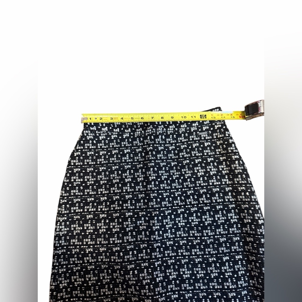Elie Tahari Black White Bouclé Tweed Mini Skirt Women’s Size 6 Lined Chic - Picture 2 of 6